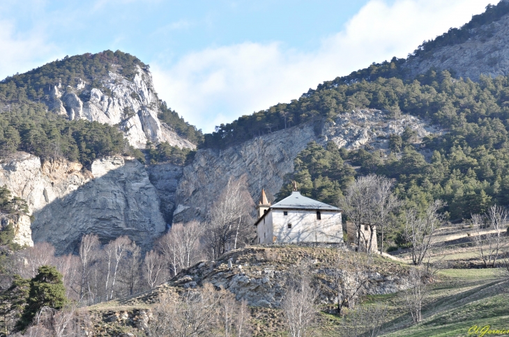 Chapelle Saint Benoît du Moyen-Age - Avrieux