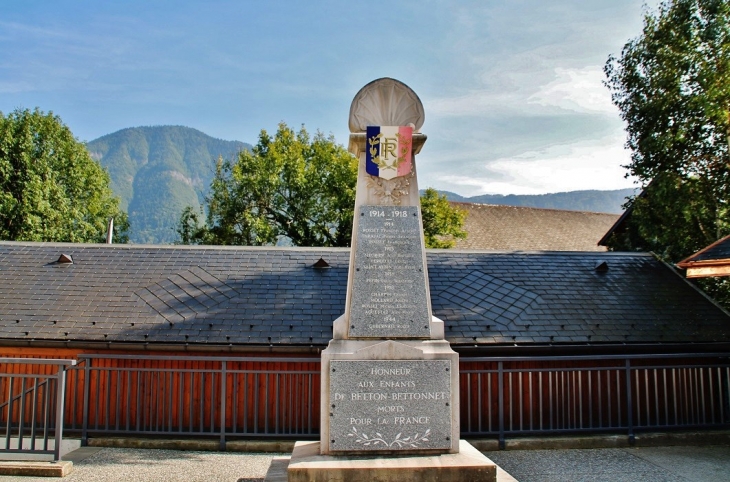 Monument aux Morts - Betton-Bettonet