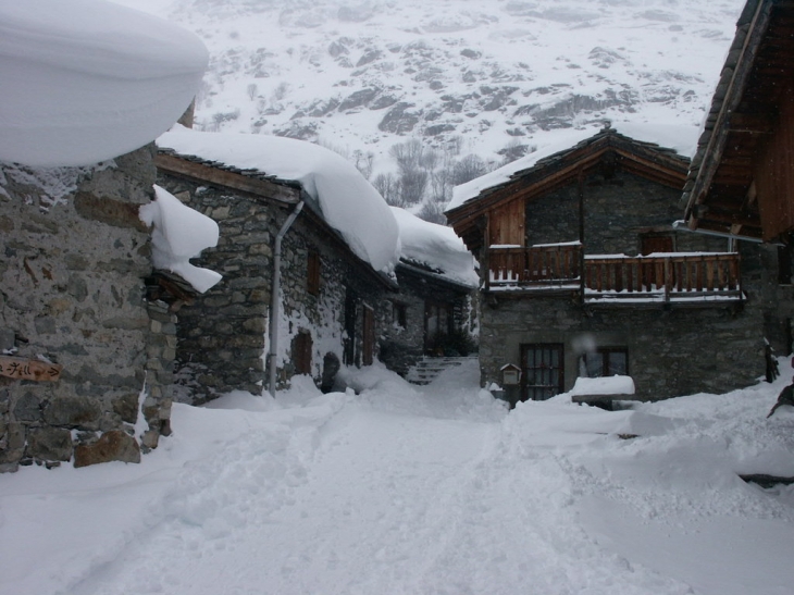 Ruelle sous la neige - Bonneval-sur-Arc