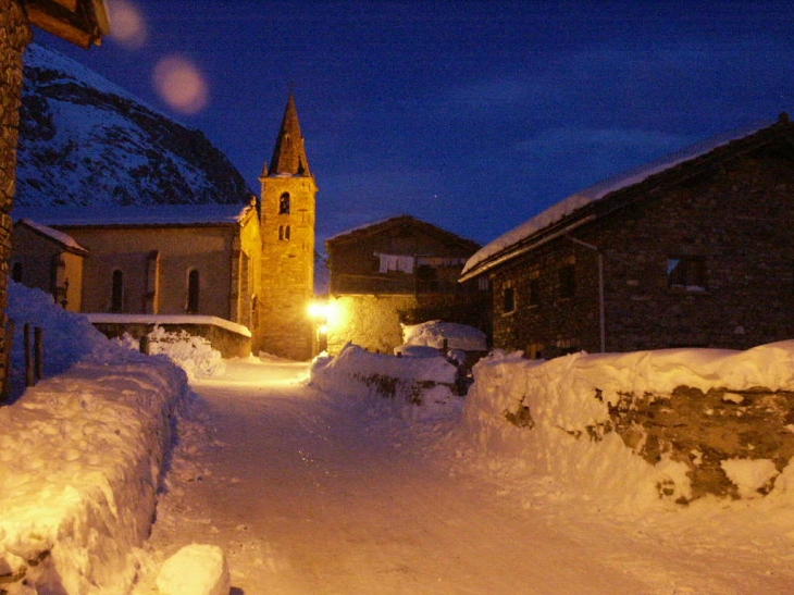 L'église la nuit - Bonneval-sur-Arc