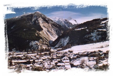 Le village de Bramans l'hiver