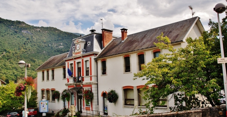 La Mairie - Challes-les-Eaux