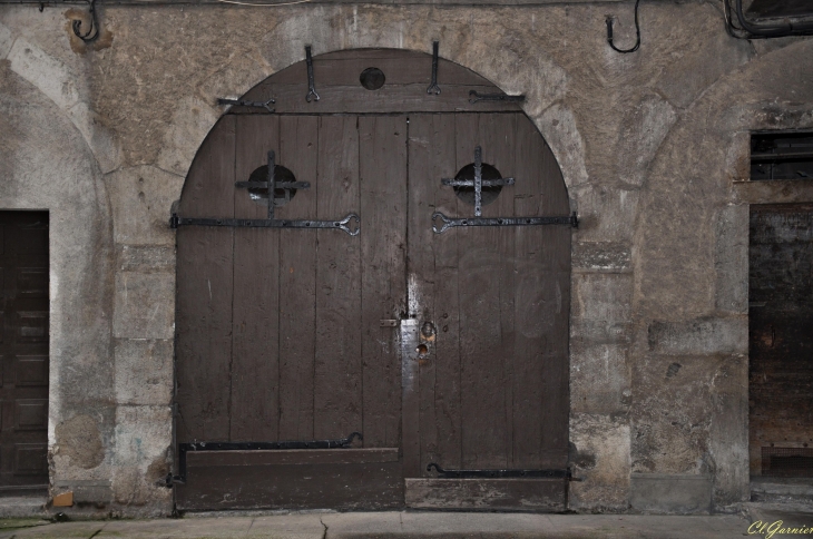 Porte ancienne - traboule - Chambéry