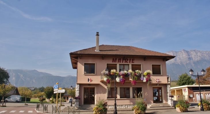 La Mairie - Châteauneuf