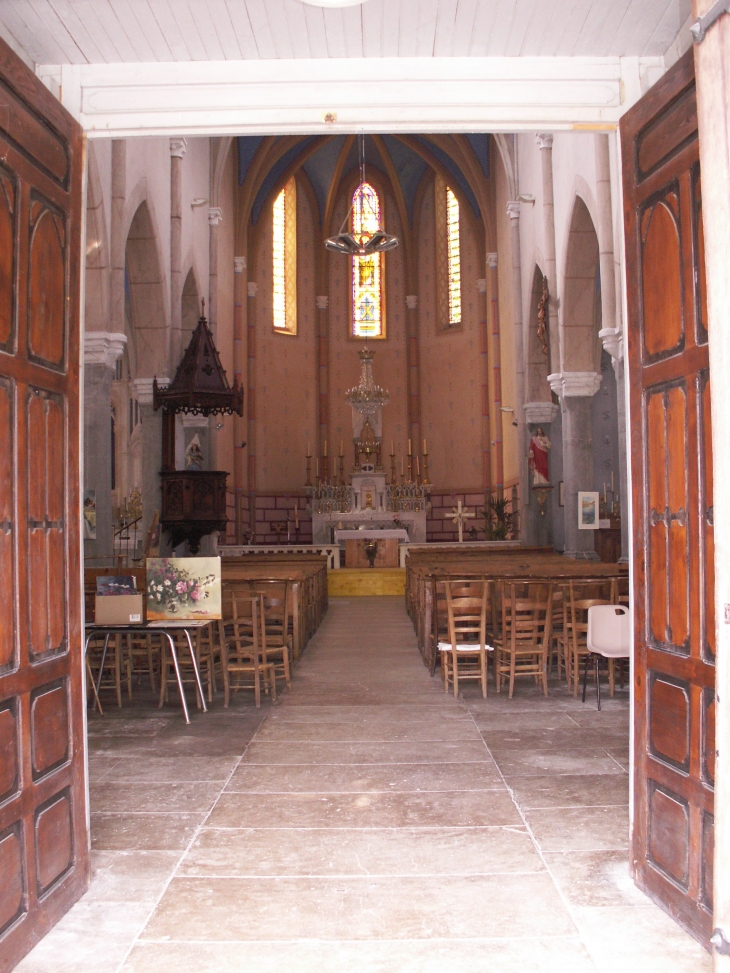 Entrée de l'église de Jarsy