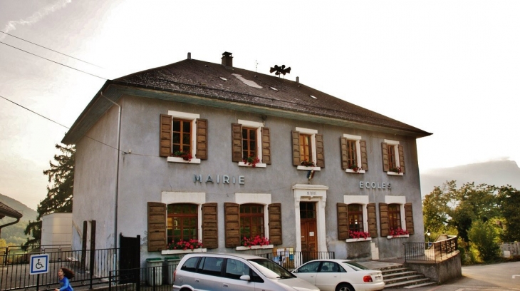 La Mairie - La Chapelle-Blanche