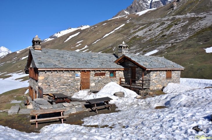 Refuge de Vallonbrun - Lanslevillard