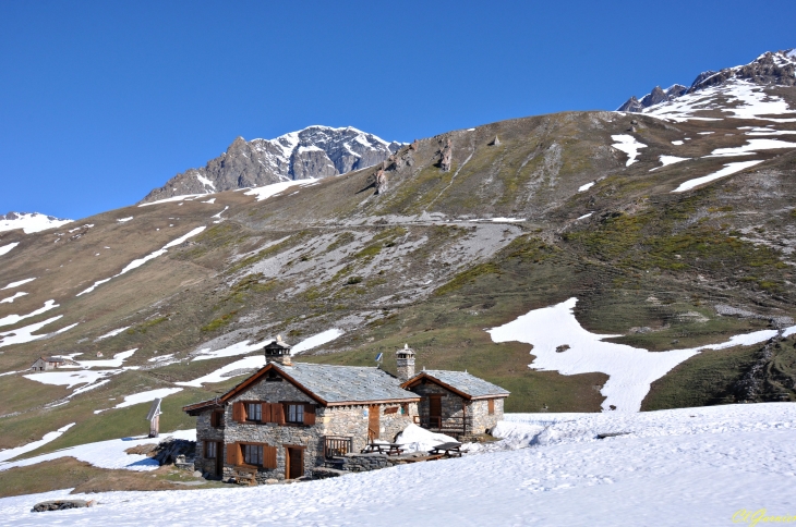 Refuge de Vallonbrun - Lanslevillard