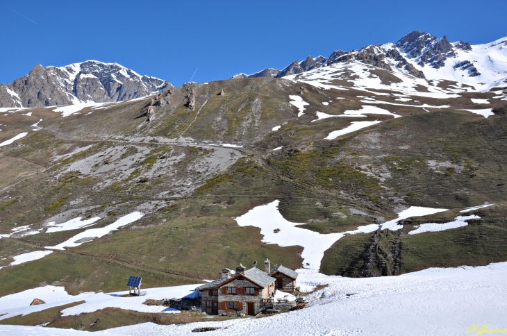 Refuge de Vallonbrun - Lanslevillard