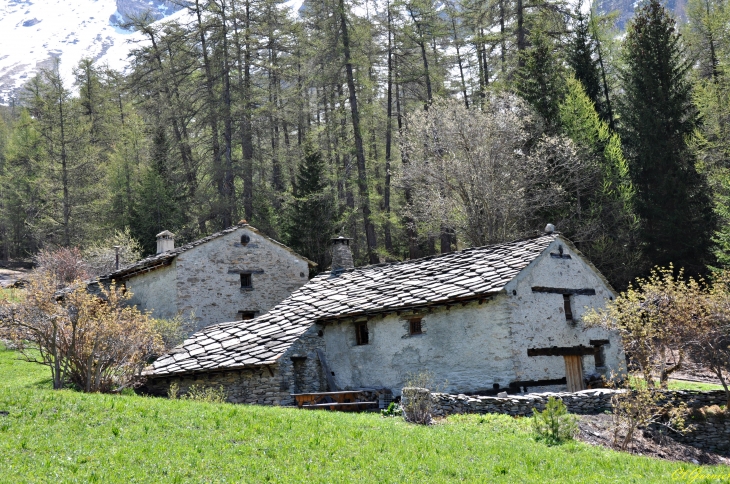 Chantelouve d'en haut - Lanslevillard