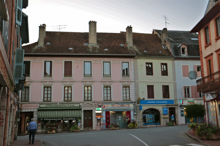 Vers la rue du Pont. - Le Pont-de-Beauvoisin