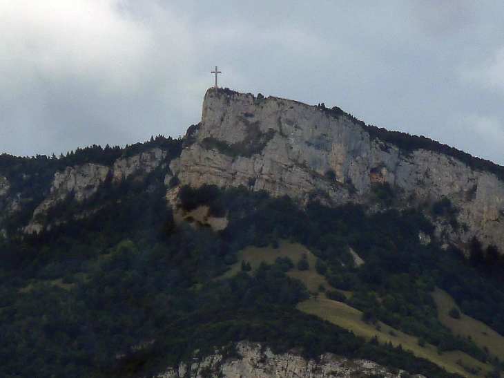 La croix du Nivolet - Les Déserts