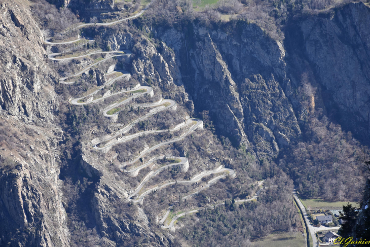 Les lacets - Montvernier