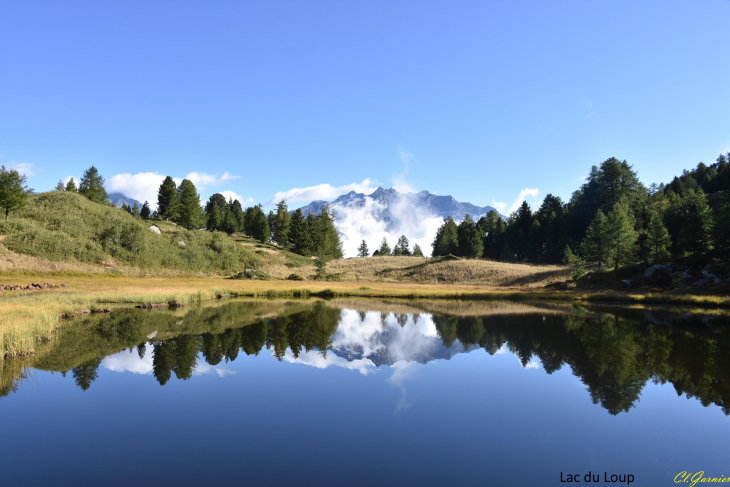 Reflet de la Pointe Renod - Lac du Loup - Orelle