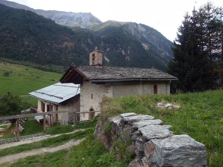 BEAUPRAZ : chapelle Notre Dame des Neiges - Peisey-Nancroix