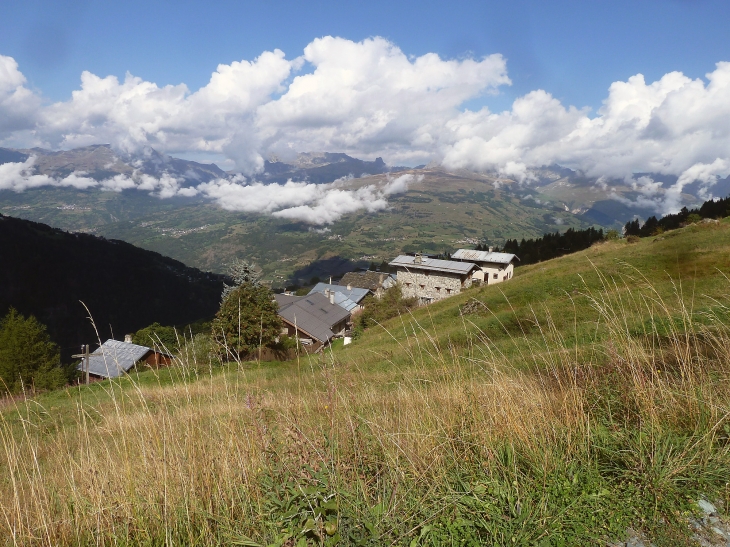 PRACOMPUET : le hameau vu de la chapelle des Vernettes - Peisey-Nancroix