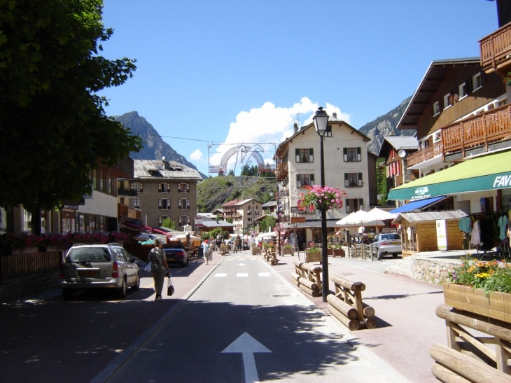 La rue du chasse foret - Pralognan-la-Vanoise