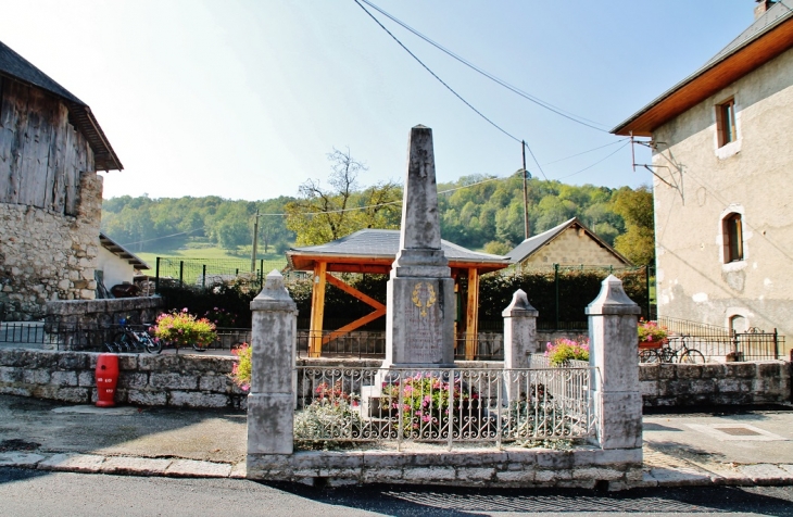 Monument aux Morts - Puygros