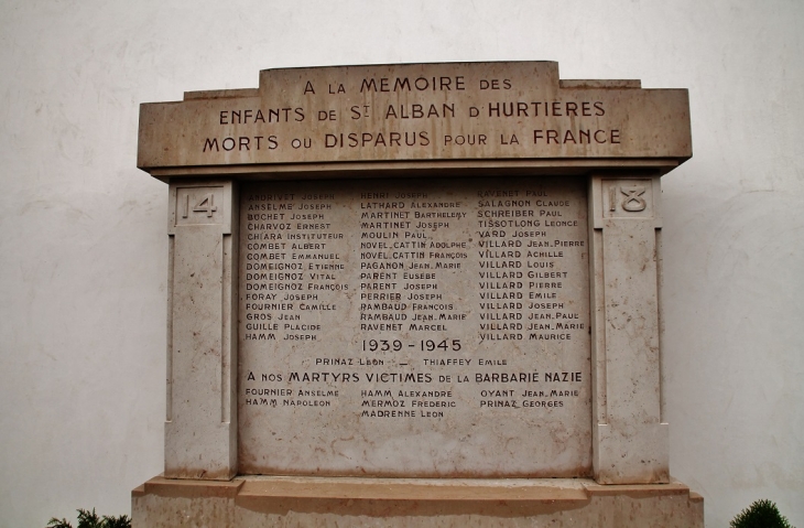 Monument aux Morts - Saint-Alban-des-Hurtières