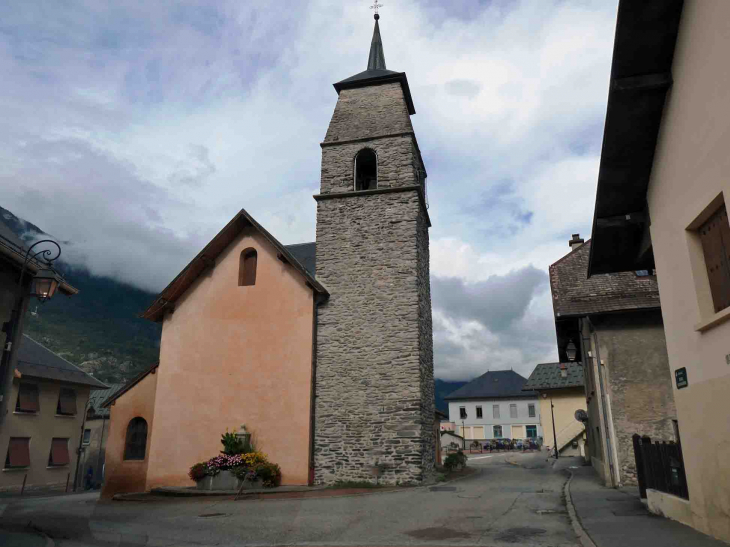 Derrière l'église - Saint-Avre