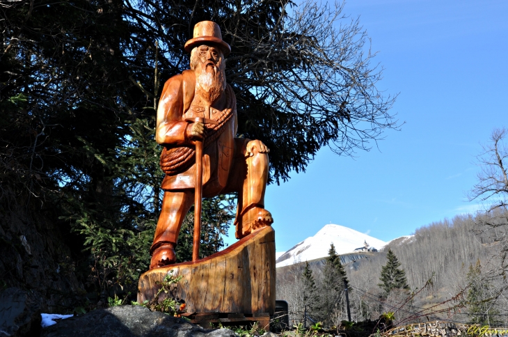 Guide de haute montagne - Entraigues - En hommage au premier guide à avoir gravi les Aiguilles d'Arves par le vallon de Valfroide - Entraigues - Sculpteur Sebastien Bizel-Bizellot - Saint-Jean-d'Arves