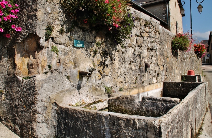 La Fontaine - Saint-Jean-d'Arvey