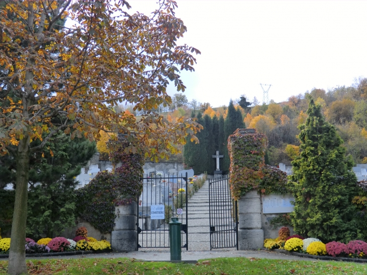 L'entrée du cimetière - Saint-Jean-de-Maurienne