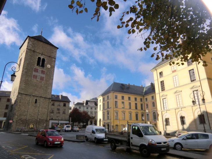 Place de la cathédrale - Saint-Jean-de-Maurienne