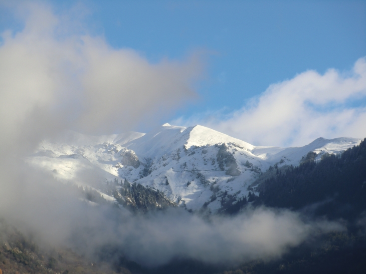 Première neige sur les sommets - Saint-Jean-de-Maurienne