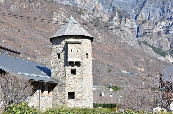 Tour de St Julien - Saint-Julien-Mont-Denis