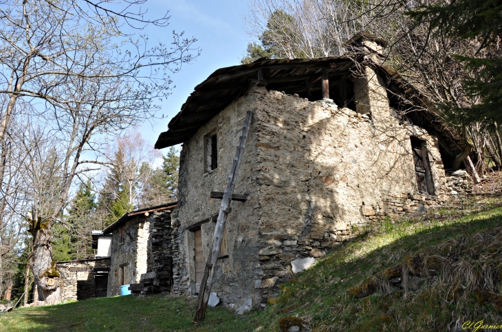 Hameau des Fontaines - Grenis - Saint-Julien-Mont-Denis