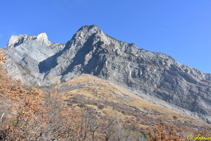 La Croix des Têtes - Saint-Julien-Mont-Denis