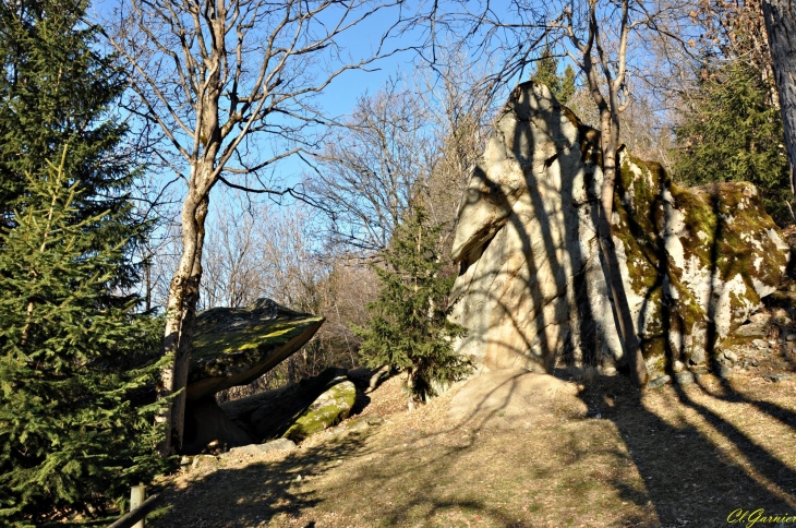 Dolmen - Le Thyl - Saint-Michel-de-Maurienne