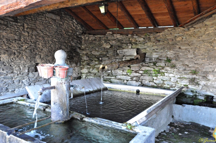 Lavoir 1816 - Le Thyl - Saint-Michel-de-Maurienne