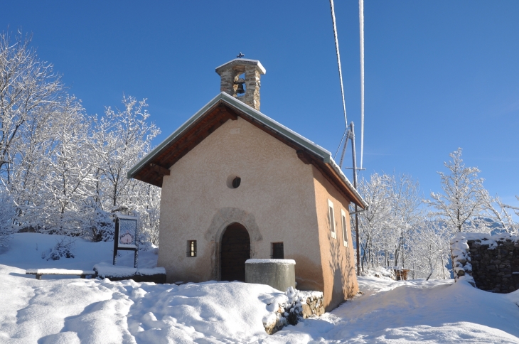 Chapelle St-Bernard de Menthon - Les Colonnes - Saint-Pancrace