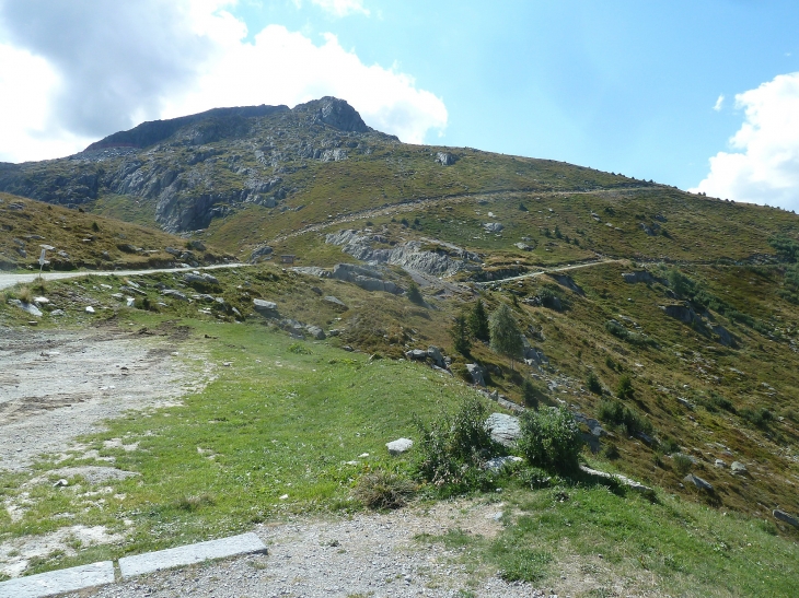 Col de la croix de fer : vue sur le petit Perron - Saint-Sorlin-d'Arves