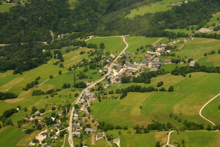 Thoiry vue aérienne