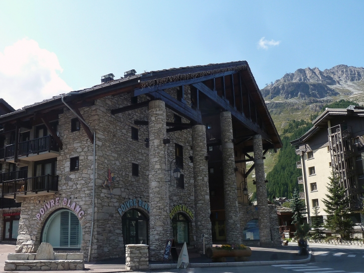 Maison à colonnes - Val-d'Isère