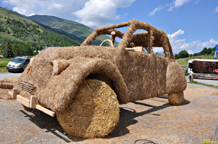 Sculptures sur paille et foin 2019 - Bon Voyage via Valloire - Rép Tchèque