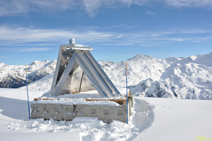 La Dame assise aux bras Croisés - Crey du Quart - Valloire